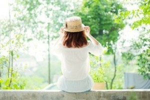 成熟點的說說：人和人之間的距離，太近了會扎