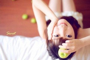 女生心情說說：能沖刷一切的除了眼淚，就是時